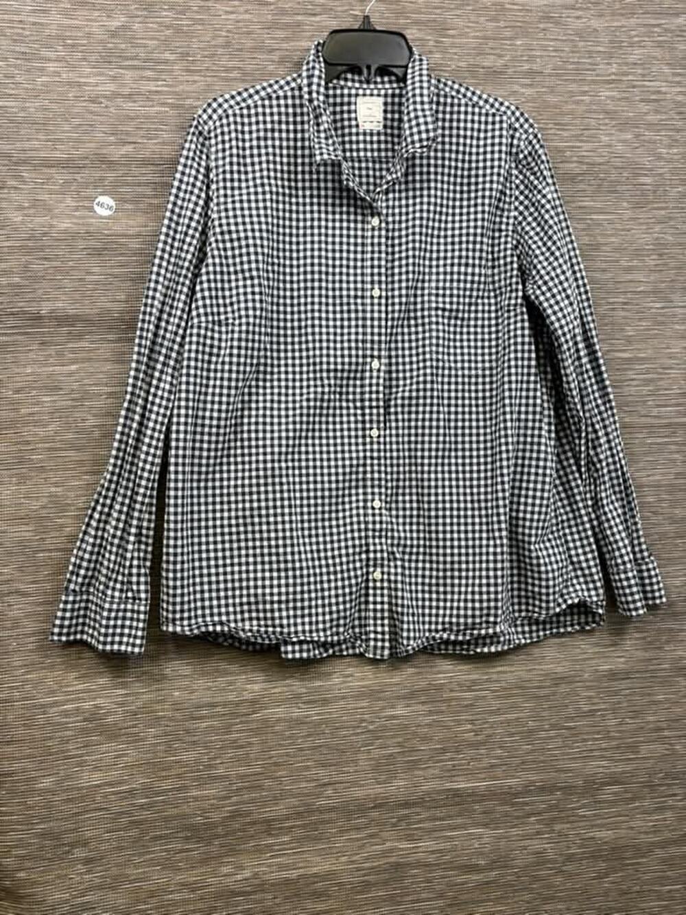 Gap The Fitted Boyfriend Button Up Shirt Womens Size XXL Plaid Navy Long Sleeve
